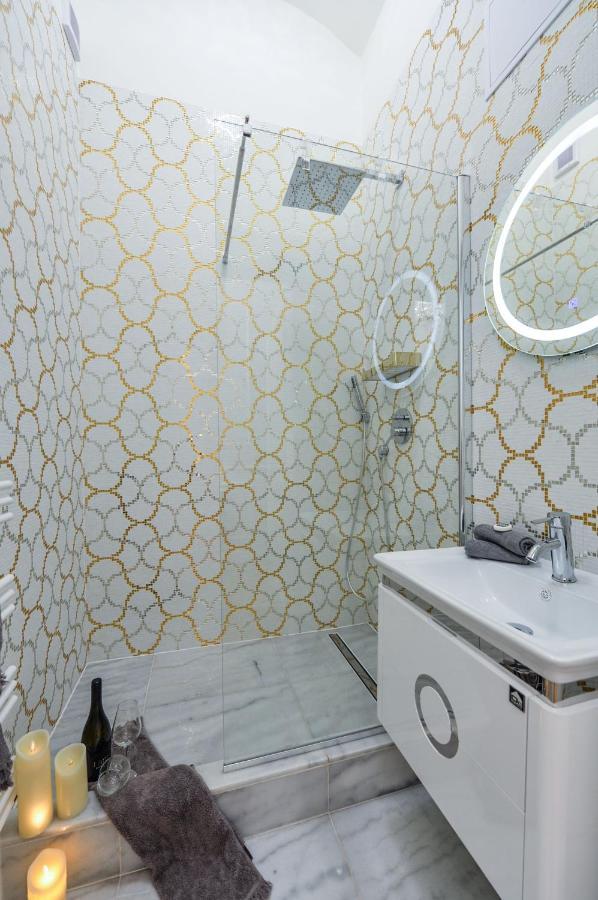 Vogue Apartment Near By Wenceslas Square Praag Buitenkant foto