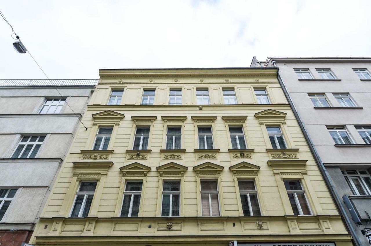 Vogue Apartment Near By Wenceslas Square Praag Buitenkant foto