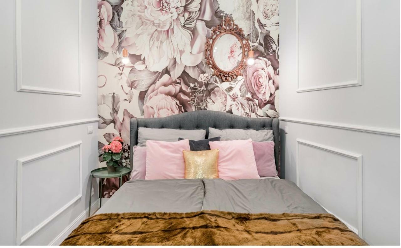 Vogue Apartment Near By Wenceslas Square Praag Buitenkant foto